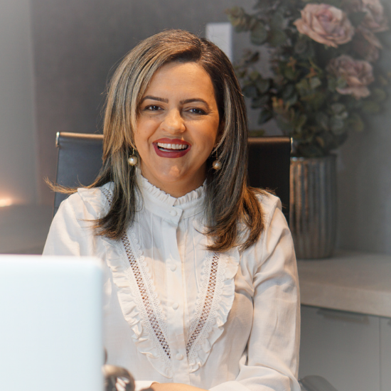 Nelié Macedo